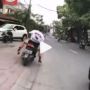 Bule Naik Motor Ugal-ugalan di Jalanan Bali, Diduga Demi Konten