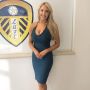 Presenter Seksi Leeds Curhat Rindu Suporter, Ekspresi Pria Ini Jadi Sorotan