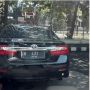 Terciduk! Pelat Nomor Toyota Camry Sama dengan Innova, Kok Bisa?