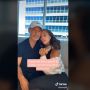 Usia 56 Tahun Jadi Model Bikini, Wanita Ini Manfaatin Pacar yang Sudah Tua?