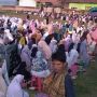 Bandel! Warga Klapagading Banyumas Sholat Idul Adha Berdempetan