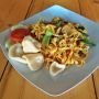 Dikira Tempe, Kocaknya Benda Gede Ini Jatuh saat Asyik Masak Kwetiau