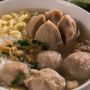 Pedagang Bakso Mangkal di Puncak Gunung Cikuray, Pendaki Berebut