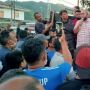 Warga Gorontalo Blokade Jalan Menuju Pelabuhan, Kesal Daerah Kebanjiran