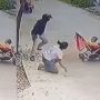 Detik-detik Aksi Pelaku Begal Payudara di Padang Terekam CCTV
