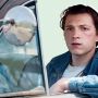 Viral Foto Tom Holland Ngemper di Jalan dengan Rambut Gondrong, Ini Faktanya