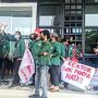 Mahasiswa USU Demo soal Uang Kuliah, Bawa Spanduk "Rektor Gak Punya Hati"