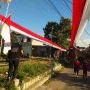 Kampung Bendera di Dukuh Karang Surabaya Bentangkan Merah Putih 1,3 Km