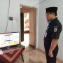 Ikuti Upacara 17 Agustus Lewat Televisi, Khumeri Sempat Salah Seragam
