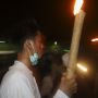 Duh! Ratusan Orang Pawai Obor Malam 1 Suro di Kebon Jeruk Tak Pakai Masker