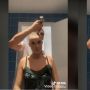 Pacarnya Sakit Parah, Pria Ini Ikutan Cukur Rambut Sampai Botak
