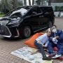 Hotman Paris Pemilik Perdana Lexus LM350, Ini Spesifikasi Mobilnya