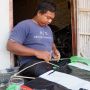 Gara-gara Belajar Online karena COVID-19, Penjual Bakso Bikin Layangan