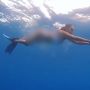 Pakai Bikini Putih, Georgina Rodriguez Unggah Video Menyelam di Laut