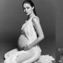 Gemas, Bella Hadid Pamer Perut Buncit Samping Gigi Hadid