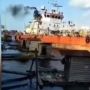 Kapal Tanker Pertamina Tabrak Jamban, Warga Kocar-kacir Selamatkan Diri