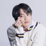 Jungkook BTS Bikin Heboh Pakai Kemeja Batik, Netizen: Beli di Malioboro?