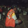 Pelanggar Protokol Kesehatan Dihukum Berdoa di Makam Khusus Covid-19