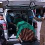 Ngeri! Warga Tak Bermasker Dihukum Tunggui Keranda Corona di dalam Ambulans