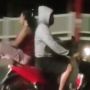 Aksi Bar-Bar Emak-Emak saat Bonceng Motor Bikin Geger, Menantang Maut!