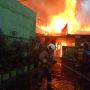 Bangunan Berlantai 3 di Kembangan Hangus Terbakar, 65 Personel Dikerahkan