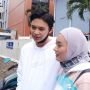 Kemesraannya dengan Dinda Hauw Dicibir Alay, Rey Mbayang Balas Sebut Setan