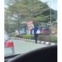 Viral Sekelompok Cewek Ejek dan Tertawakan Pedagang Jalanan, Publik Marah