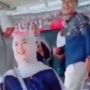 Uang Sawer untuk Biduan Dirampas Istri, Warganet: Cakepan Bininya!