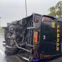 Terlibat Kecelakaan Lalu Lintas, Bus Kemenhan RI Terguling di Tol Jagorawi