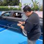 Aksi Pria Perlakukan Mobil Mewah Rp 2,5 M Jadi Sorotan, Kaya Mah Bebas!