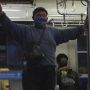 Penumpang KRL Dilarang Pakai Masker Jenis Scuba dan Buff