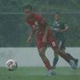 Lapangan Tergenang Air, Duel Persija Vs Tira-Persikabo Berlangsung 30 Menit