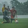 Hujan Deras Membubarkan Laga Uji Coba Kontra Persija, Roni Sugeng Mangkel