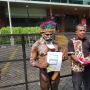 Kantor Tutup, Rakyat Papua Gagal Kembalikan Uang LPDP Veronica Koman