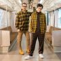 Inspiratif, Ini Mix and Match Flannel Ala Selebriti Legendaris Indonesia