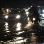 Diguyur Hujan Deras, Banjir Landa Kawasan Citraland Jakarta Barat