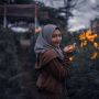 Jaga Kesehatan Rambut yang Tertutup, Dua Hal Ini Paling Dibutuhkan Hijabers di Indonesia