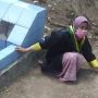 Tolak Tawaran Menikah, Ini Kisah Haru Anak Yatim Piatu Berhasil Sarjana