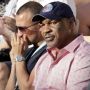 Gara-gara Terlalu Berisik dan Mabuk, Mike Tyson Hajar Seorang Penumpang di Pesawat