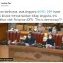 Aksi Matikan Mik Viral, Ternyata Ini yang Dibisikan Azis ke Puan Maharani