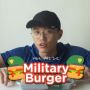 Unik! YouTuber Jang Hansol Cicipi Burger ala Militer dengan Selai Stroberi