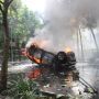 Malang Membara, Molotov Dibalas Gas Air Mata, Satu Mobil Terbakar
