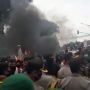 4 Api Semangat Demo UU Cipta Kerja di Tempat Tinggal Jokowi