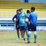 Persib Mulai Jarang Turunkan Pemain Muda, Ini Kata Robert Alberts