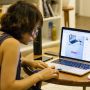 Kelamaan Fokus Kerja di Depan Laptop Bisa Bikin Pusing, Ketahui Tandanya