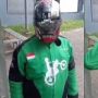 Viral Sopir Ojol Pamer Helm Iron Man, Aksinya Panen Komentar Kocak