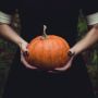 Penakut Banget! Ini 4 Zodiak yang Gampang Dikagetin saat Halloween