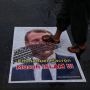 Dianggap Hina Islam, Poster Presiden Prancis Diinjak-injak