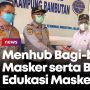Pantau Prokes di Stasiun Pasar Senen, Menhub Bagi-bagi Masker