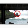 Video Aksi Nekat Wisatawan Terjun dari Tebing ke Laut, Terekam Kamera Warga